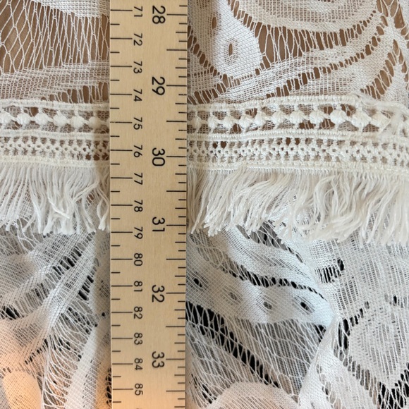 Elegant White Lace Dress Size XS - Picture 7 of 9